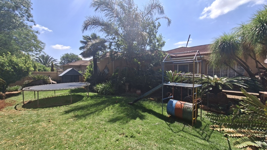5 Bedroom Property for Sale in Dalview Gauteng