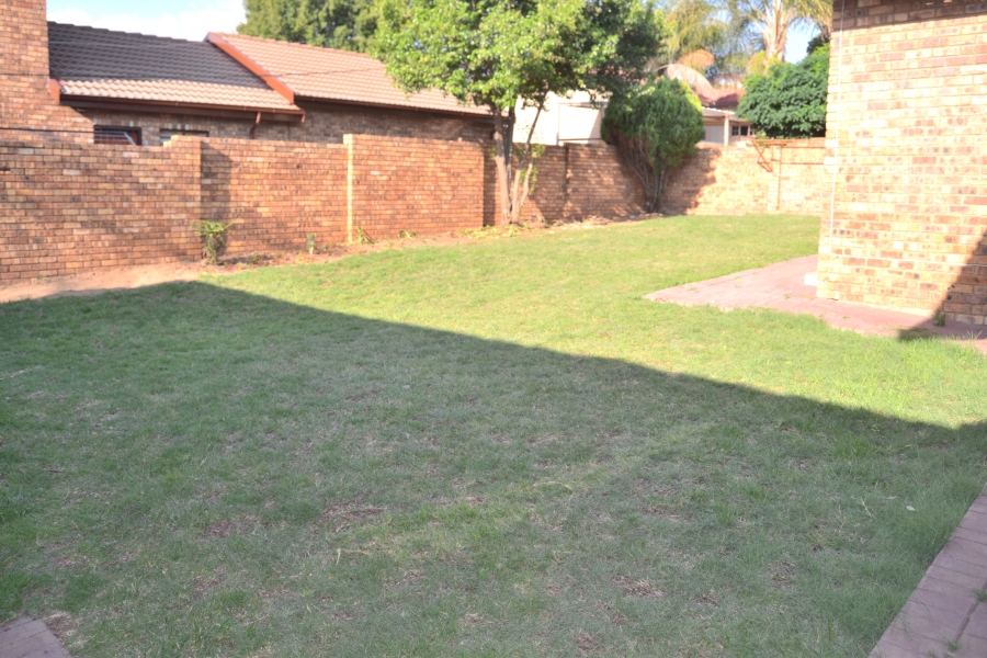 3 Bedroom Property for Sale in Thatchfield Estate Gauteng
