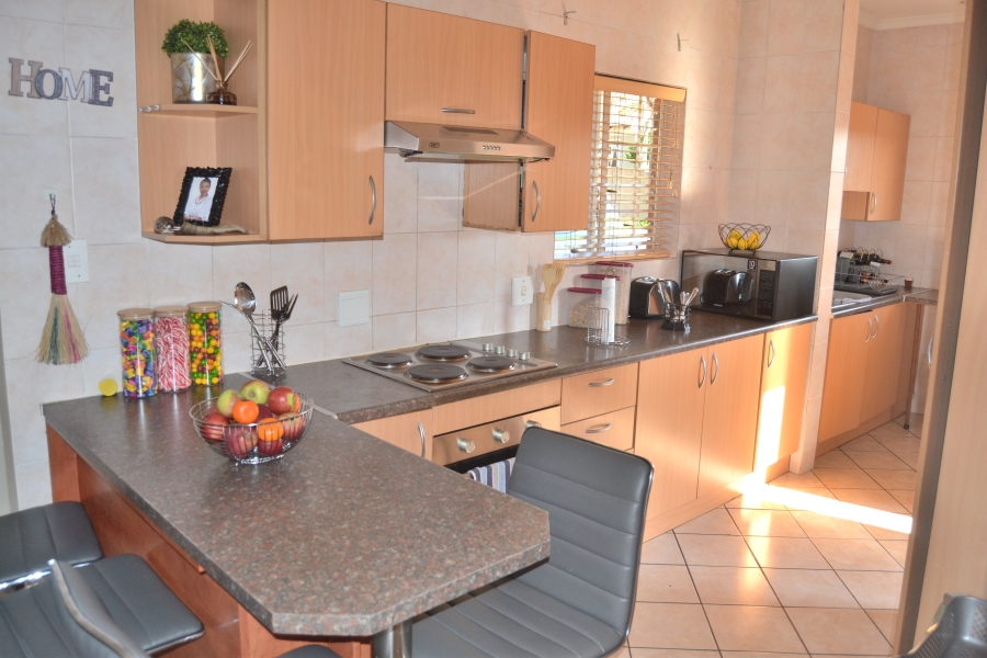 3 Bedroom Property for Sale in Thatchfield Estate Gauteng
