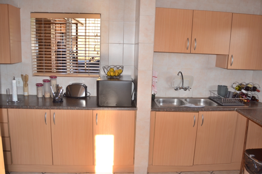 3 Bedroom Property for Sale in Thatchfield Estate Gauteng