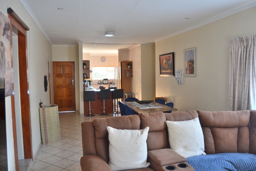 3 Bedroom Property for Sale in Thatchfield Estate Gauteng