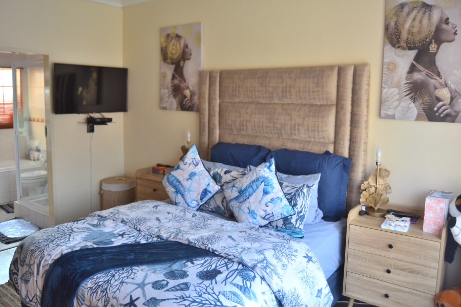 3 Bedroom Property for Sale in Thatchfield Estate Gauteng