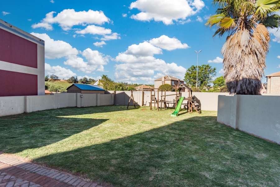 3 Bedroom Property for Sale in Sugar Bush Estate Gauteng