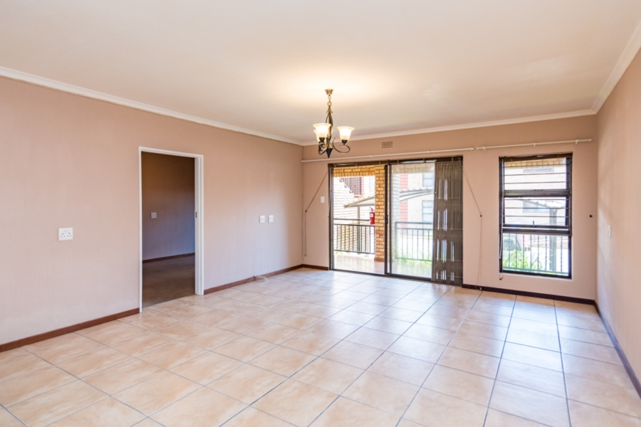 To Let 2 Bedroom Property for Rent in Monument Gauteng