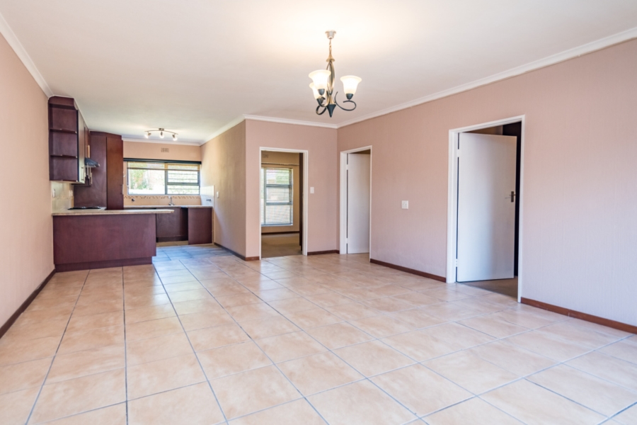 To Let 2 Bedroom Property for Rent in Monument Gauteng