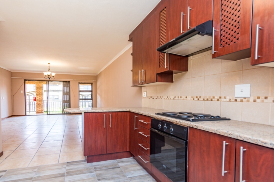 To Let 2 Bedroom Property for Rent in Monument Gauteng