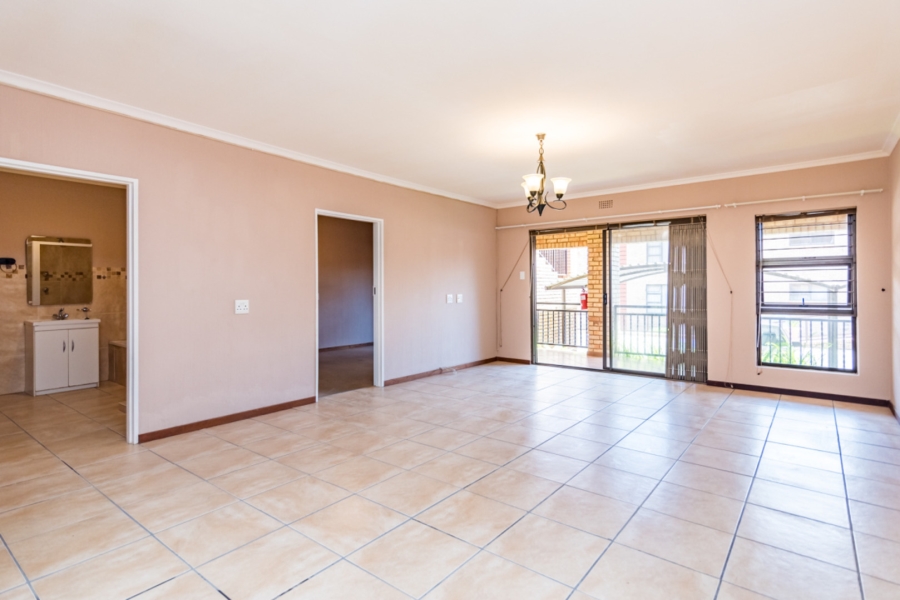 To Let 2 Bedroom Property for Rent in Monument Gauteng