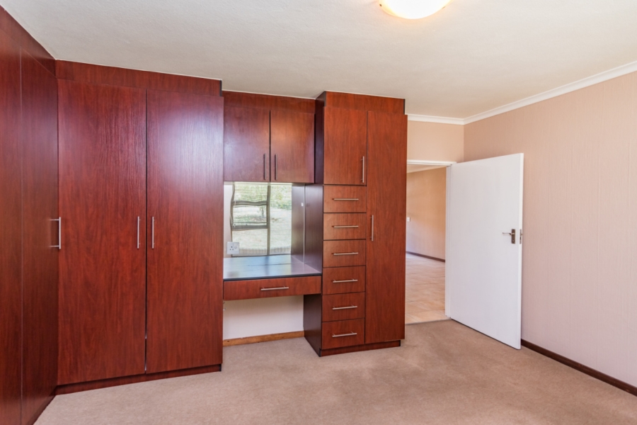 To Let 2 Bedroom Property for Rent in Monument Gauteng