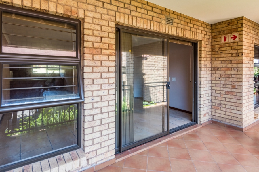 To Let 2 Bedroom Property for Rent in Monument Gauteng