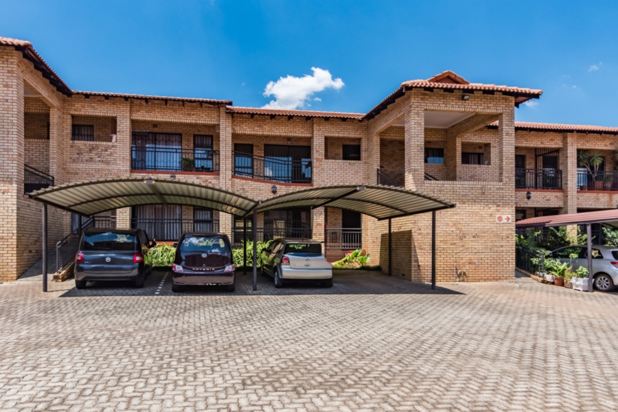 To Let 2 Bedroom Property for Rent in Monument Gauteng