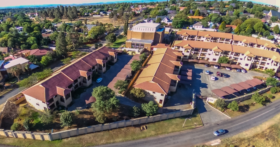 To Let 2 Bedroom Property for Rent in Monument Gauteng