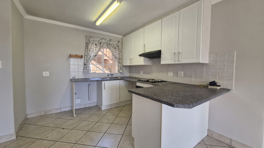 2 Bedroom Property for Sale in Amberfield Gauteng