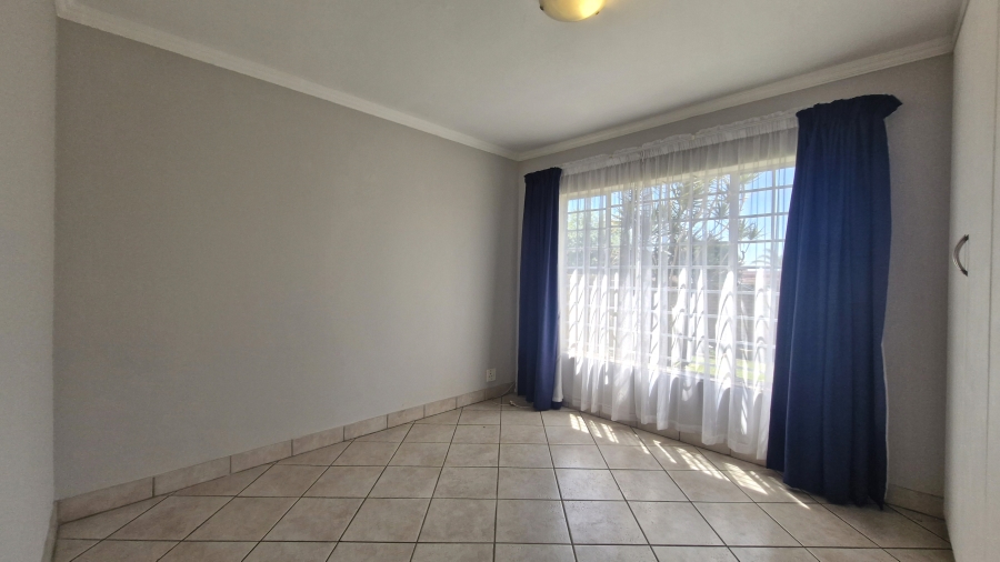 2 Bedroom Property for Sale in Amberfield Gauteng