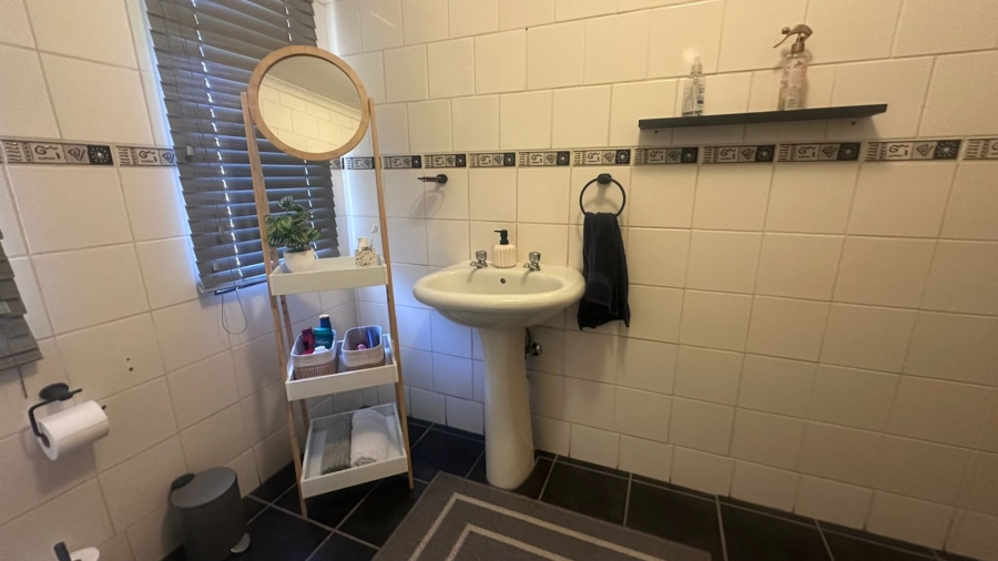 4 Bedroom Property for Sale in Mackenzieville Gauteng