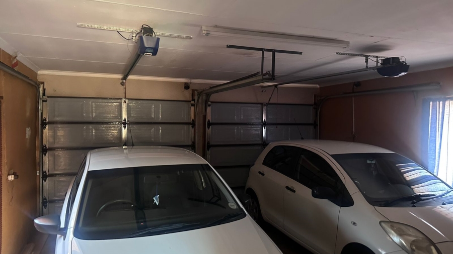 4 Bedroom Property for Sale in Mackenzieville Gauteng