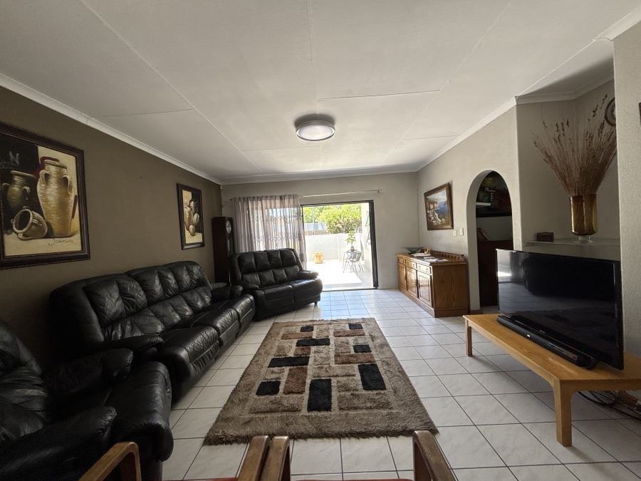 4 Bedroom Property for Sale in Freeway Park Gauteng