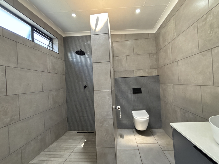 4 Bedroom Property for Sale in Freeway Park Gauteng