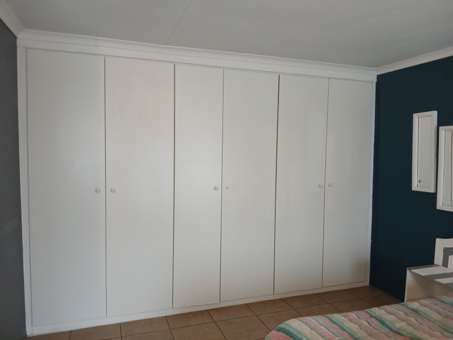3 Bedroom Property for Sale in Greenhills Gauteng