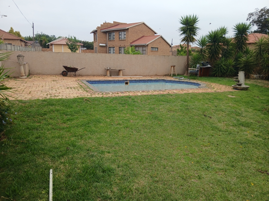 3 Bedroom Property for Sale in Greenhills Gauteng