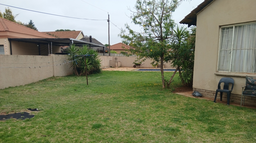 3 Bedroom Property for Sale in Greenhills Gauteng