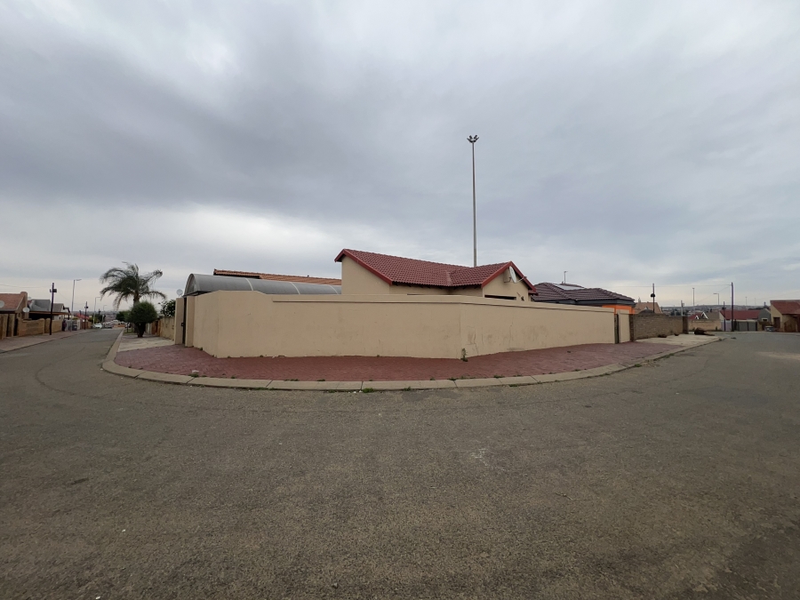 3 Bedroom Property for Sale in Dobsonville Ext 3 Gauteng