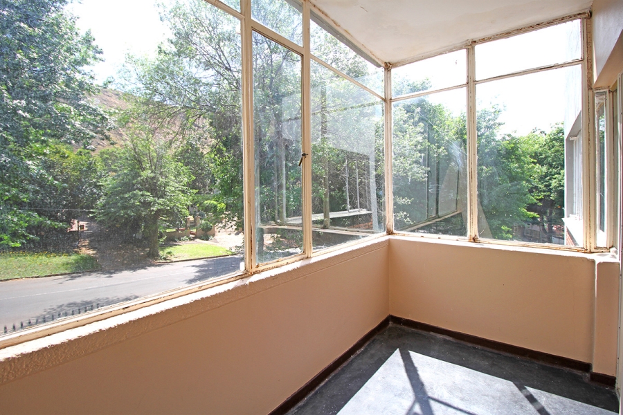 2 Bedroom Property for Sale in Cyrildene Gauteng