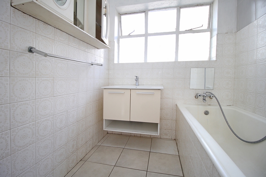 2 Bedroom Property for Sale in Cyrildene Gauteng