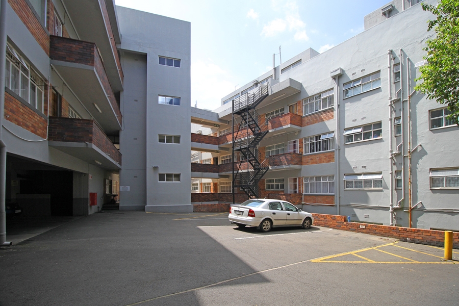 2 Bedroom Property for Sale in Cyrildene Gauteng