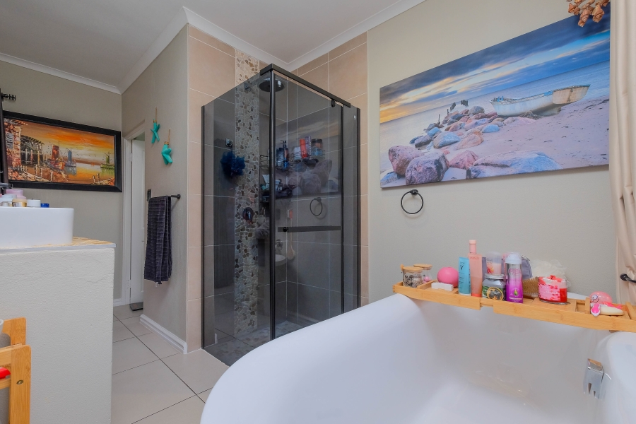 3 Bedroom Property for Sale in Strubensvallei Gauteng