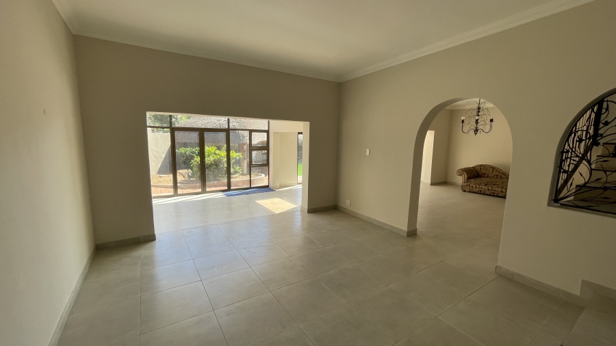 5 Bedroom Property for Sale in Waterkloof Heights Gauteng