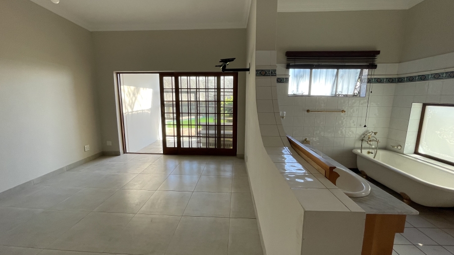 5 Bedroom Property for Sale in Waterkloof Heights Gauteng
