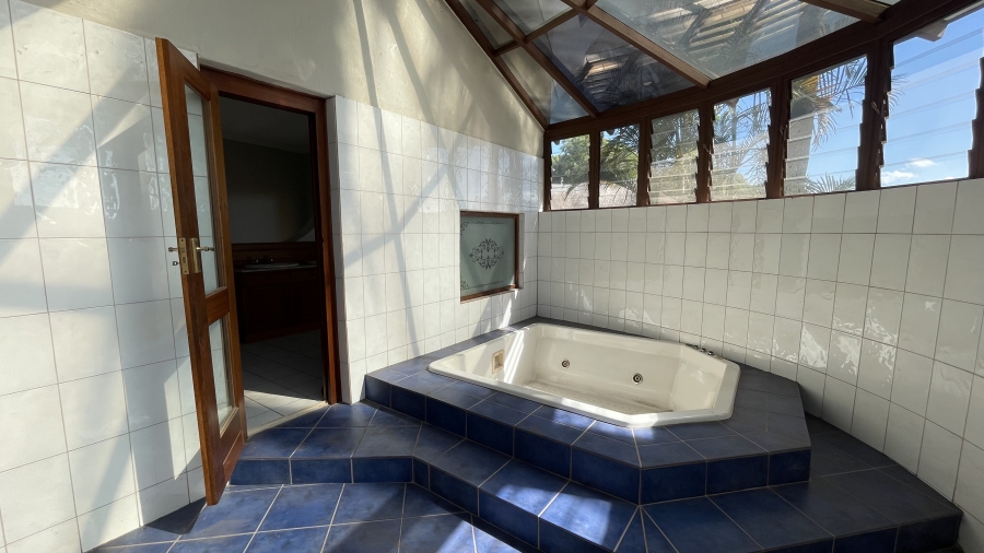 5 Bedroom Property for Sale in Waterkloof Heights Gauteng