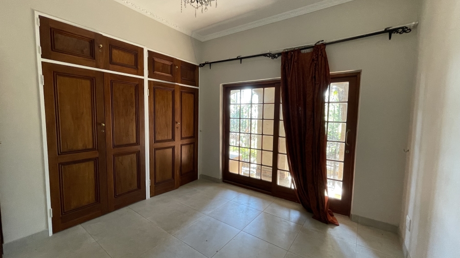 5 Bedroom Property for Sale in Waterkloof Heights Gauteng
