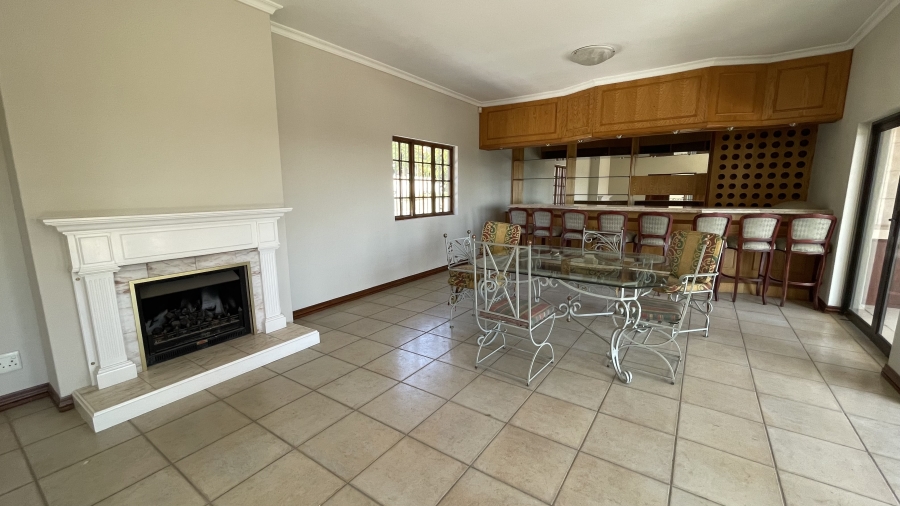 5 Bedroom Property for Sale in Waterkloof Heights Gauteng