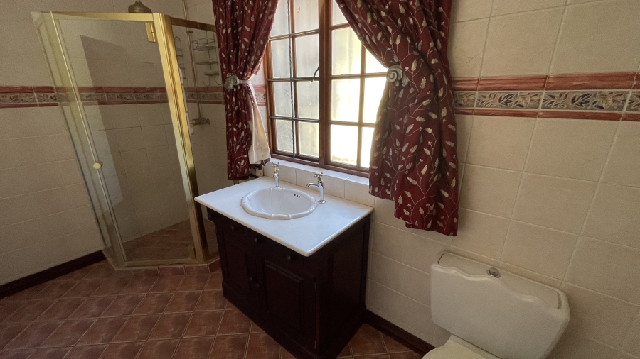 5 Bedroom Property for Sale in Waterkloof Heights Gauteng