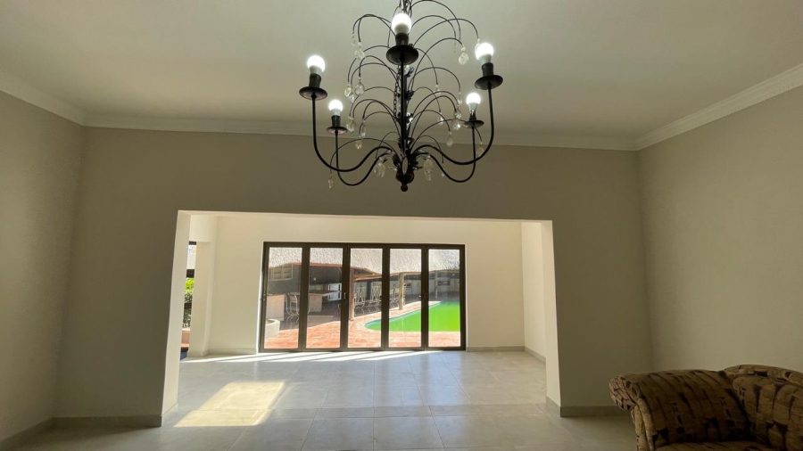 5 Bedroom Property for Sale in Waterkloof Heights Gauteng