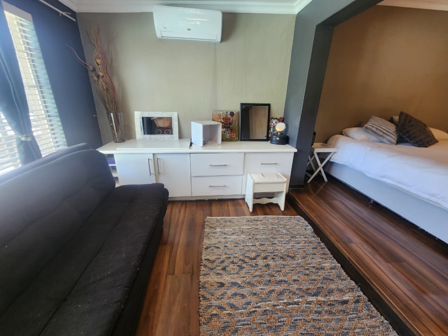 3 Bedroom Property for Sale in Van Riebeeck Park Gauteng