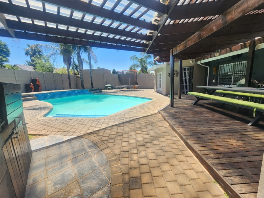 3 Bedroom Property for Sale in Van Riebeeck Park Gauteng
