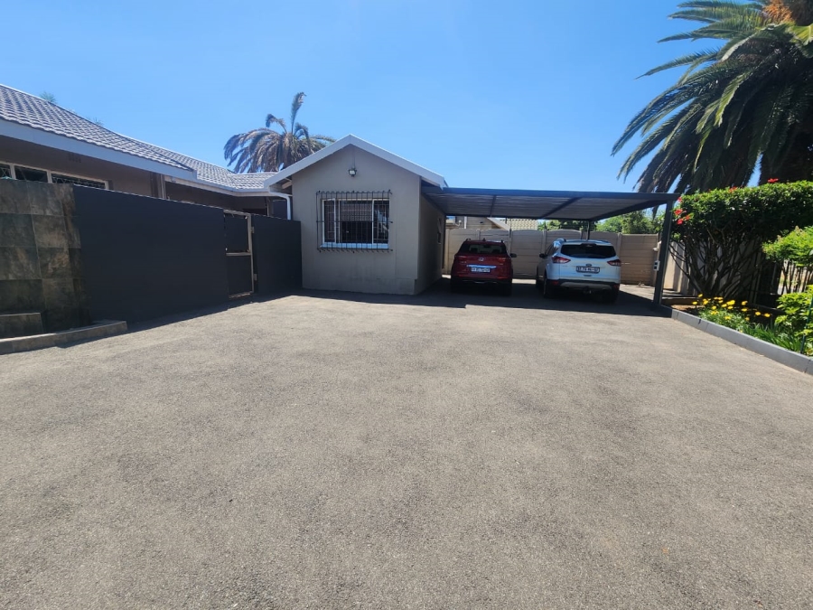 3 Bedroom Property for Sale in Van Riebeeck Park Gauteng
