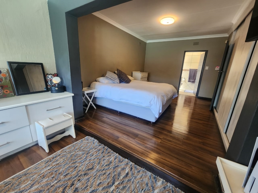 3 Bedroom Property for Sale in Van Riebeeck Park Gauteng