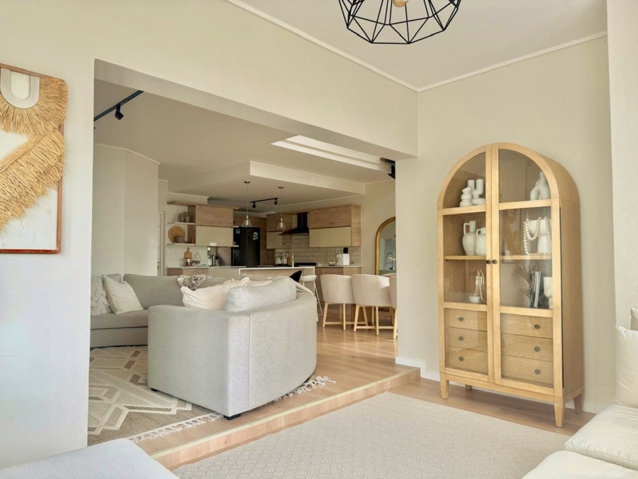 5 Bedroom Property for Sale in Amorosa Gauteng