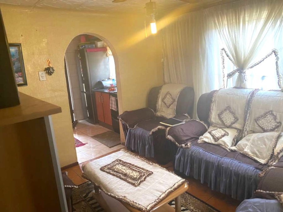 6 Bedroom Property for Sale in Siluma View Gauteng