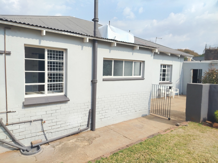 To Let 3 Bedroom Property for Rent in Selection Park Gauteng