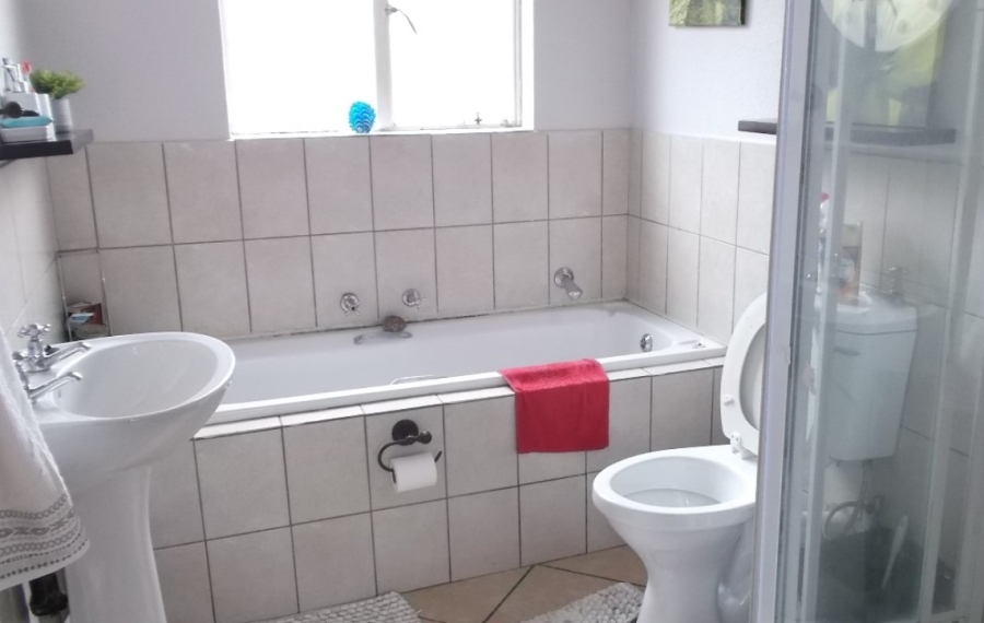 1 Bedroom Property for Sale in Willowbrook Gauteng