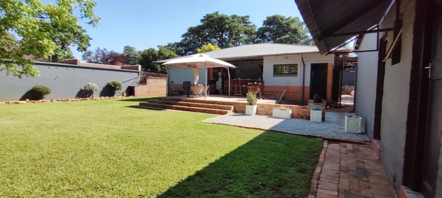 2 Bedroom Property for Sale in Monument Gauteng
