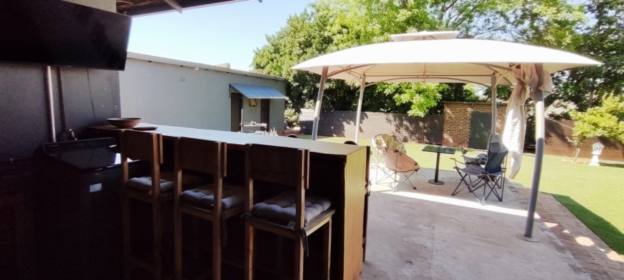 2 Bedroom Property for Sale in Monument Gauteng