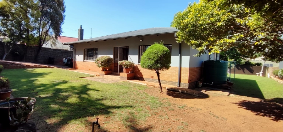 2 Bedroom Property for Sale in Monument Gauteng