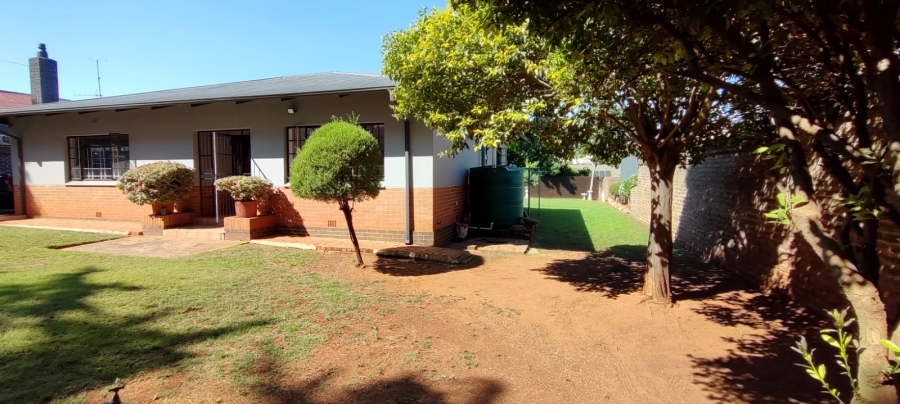 2 Bedroom Property for Sale in Monument Gauteng