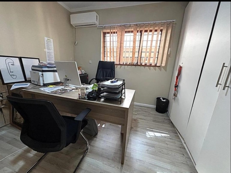 5 Bedroom Property for Sale in Eastwood Gauteng
