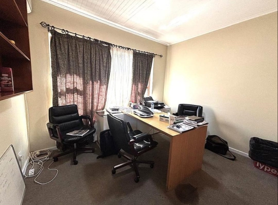 5 Bedroom Property for Sale in Eastwood Gauteng